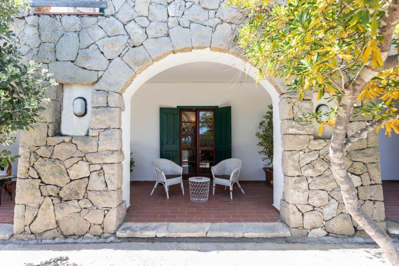 Il Posto Delle Fragole Bed and Breakfast Castro  Exteriör bild